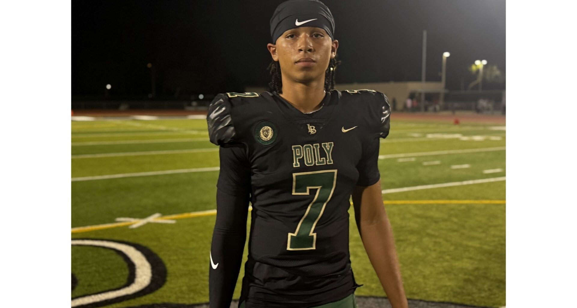 Long Beach Poly football dominates Lakewood in Moore League opener – Press Telegram