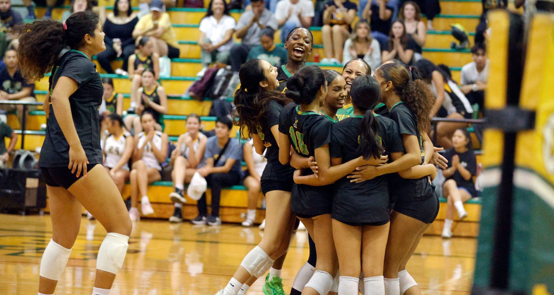 Long Beach Poly girls volleyball sweeps Wilson to stay undefeated in Moore League – Press Telegram