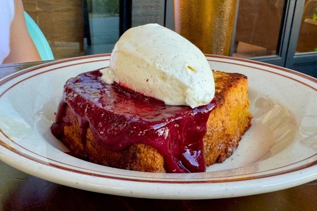 The French toast at Le Hut Dinette in Santa Ana. (Brock Keeling, SCNG)