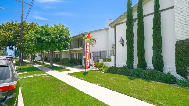 The 29-unit Empire Apartments in Anaheim sold Sept. 18 for $8.5 million, or $293,103 per unit. Built in 1964, the complex at 1215 S. Empire St. includes 29 apartments. (Photo courtesy of Marcus & Millichap)
