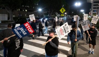 Hundreds of Orange County workers go on strike – Orange County Register