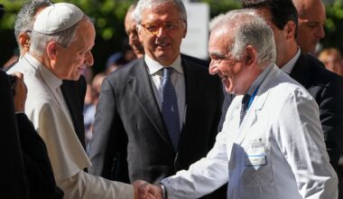 Vatican says Pope Leo’s lung nodule surgery was successfully completed – NBC Los Angeles