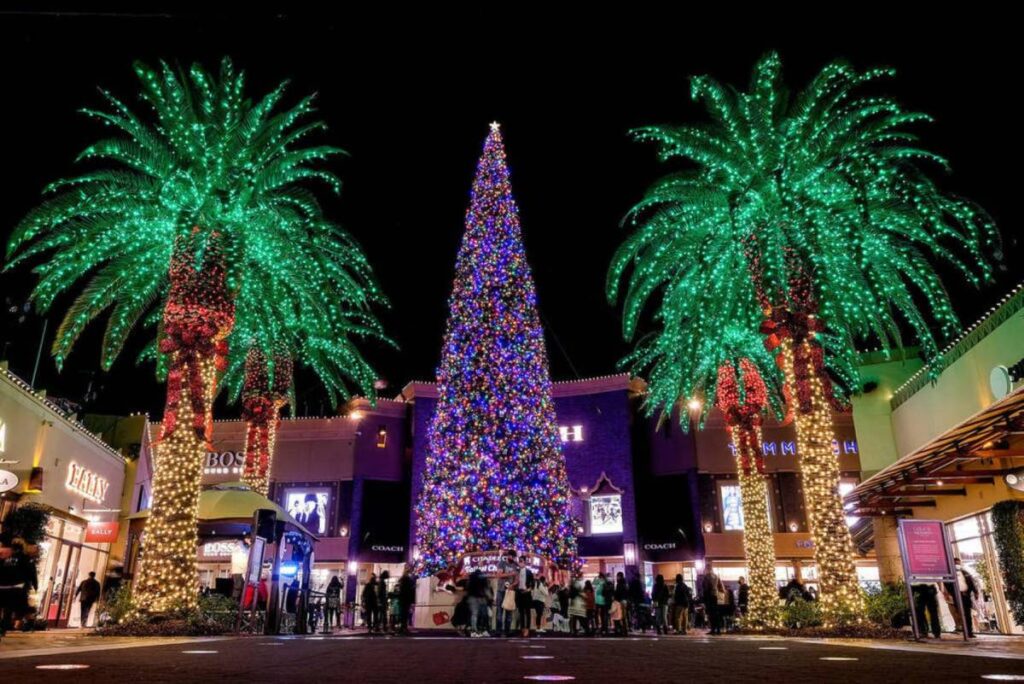 The world’s tallest fresh-cut Christmas tree is traveling 600 miles to L.A. — And Santa Claus will greet its 115-foot arrival today