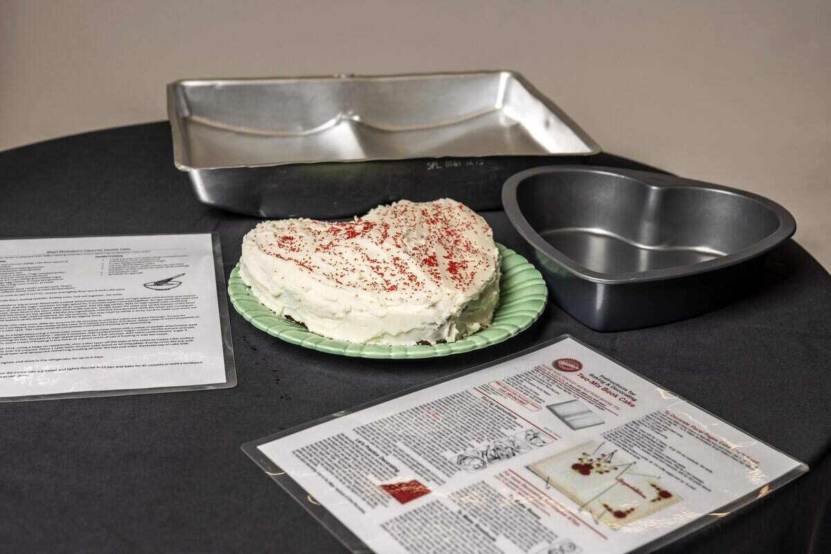 Cake pans available for checkout from the Sacramento Public Library.
