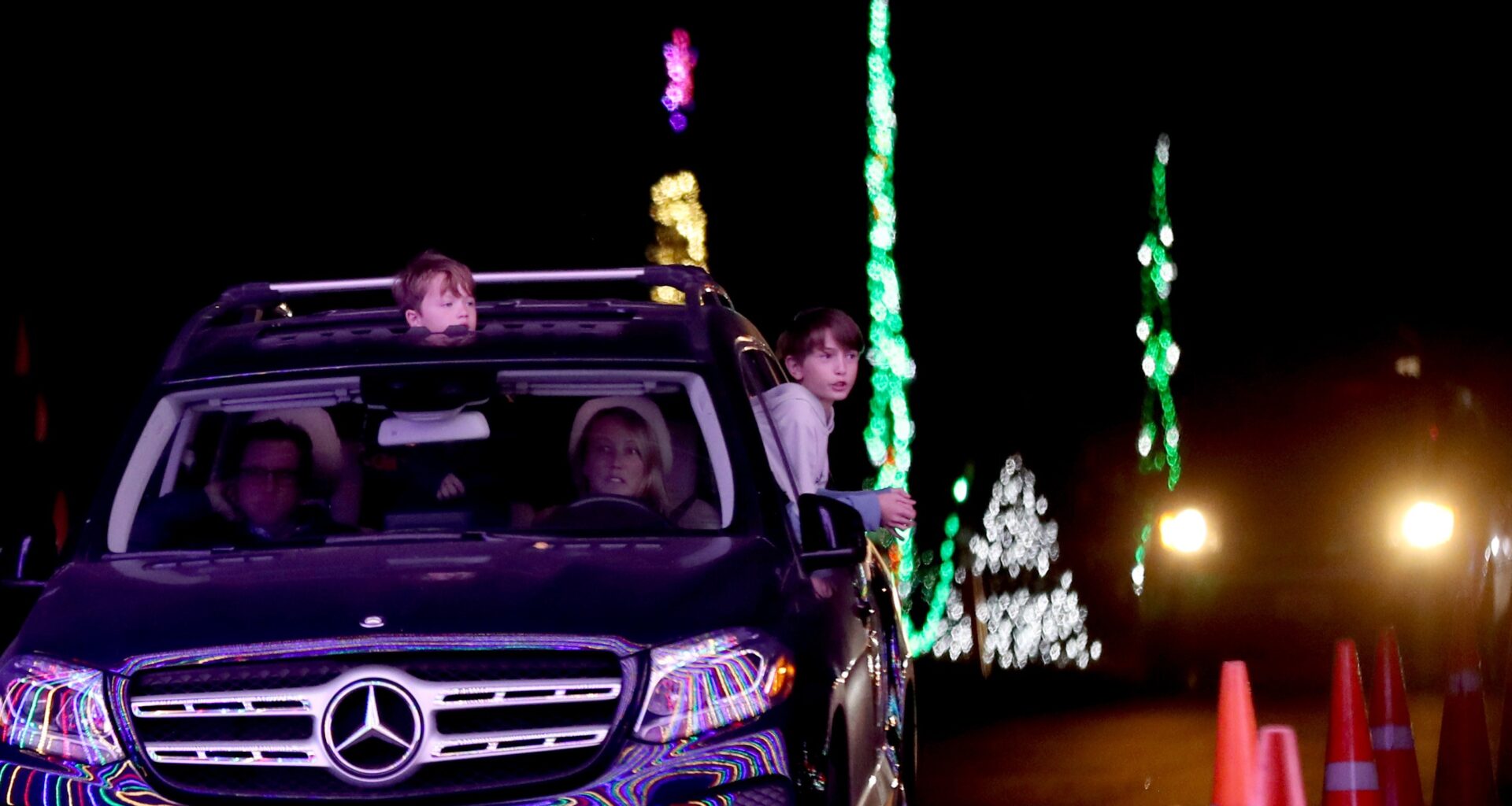 Fantasy of Lights to prohibit cars this year, Santa Clara County decides