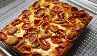Learn how to make your own Detroit-style pizza with this cookbook