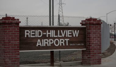 Small plane crash-lands at Reid-Hillview Airport
