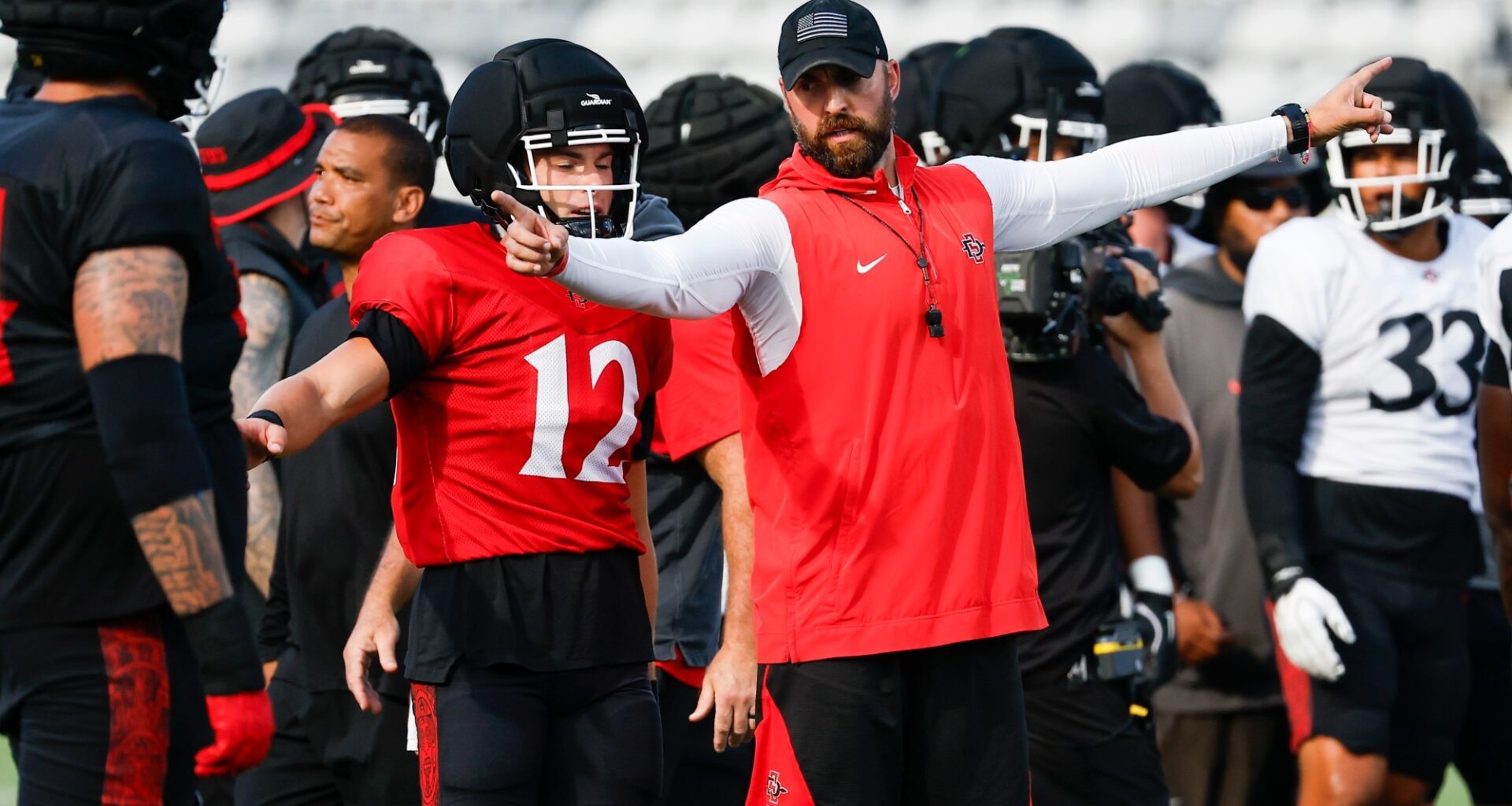 Aztecs football notebook: SDSU's QB situation a hot topic coming into Fresno State game