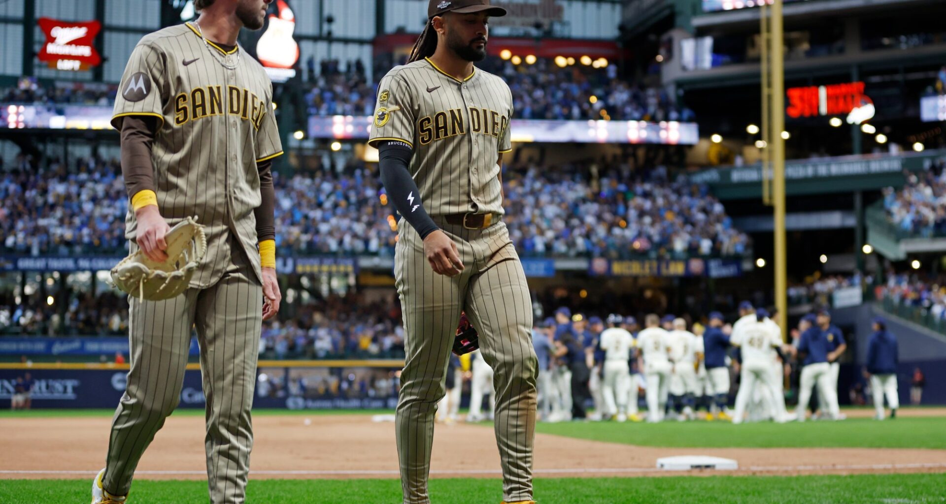 Padres Daily: Slim margin is big difference, as stars not shining