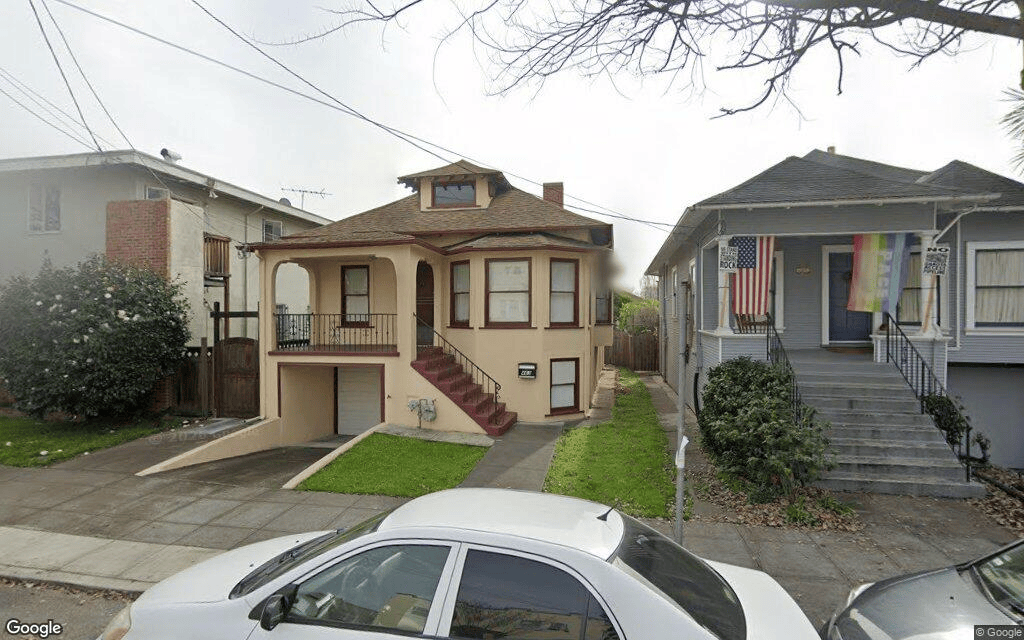 Sale closed in Oakland: $1.8 million for a single-family home