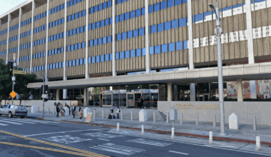 Koreatown man pleads guilty to throwing Molotov cocktails at feds – Redlands Daily Facts