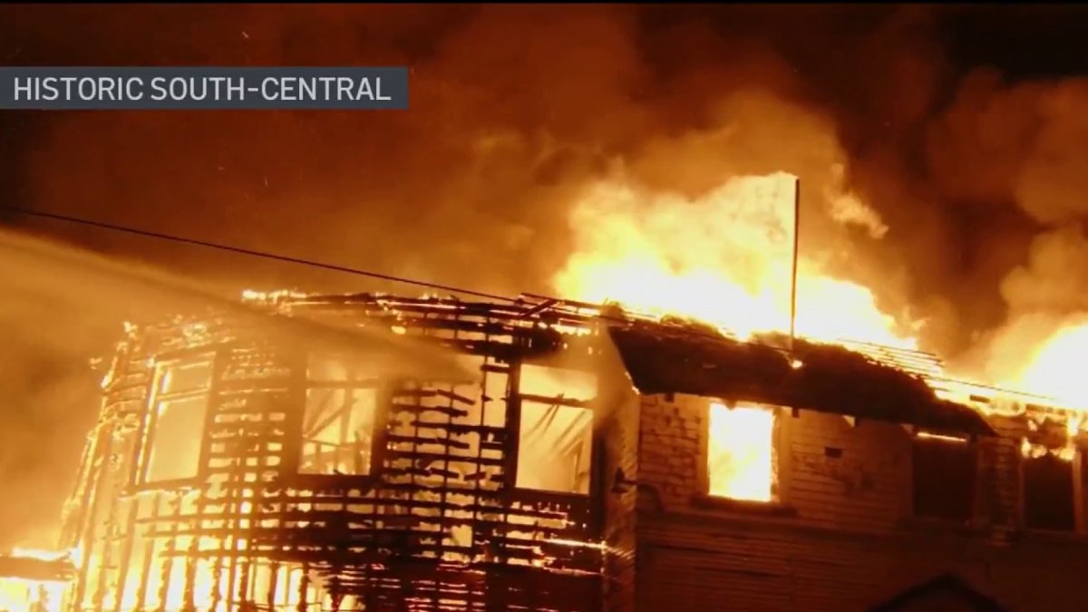 Fire burns abandoned ‘problem property’ church in South LA – NBC Los Angeles