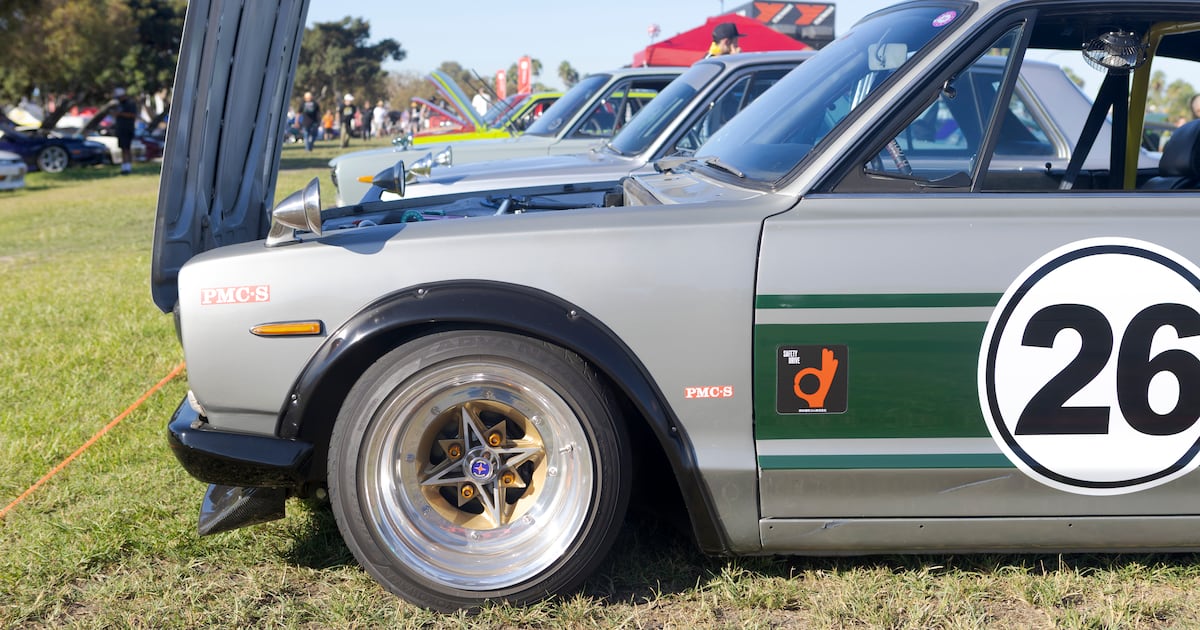 Photo Essay: Japanese Classic Car Show brings kyuusha culture to Long Beach – Annenberg Media
