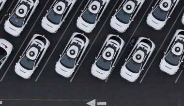 California Cracks Down on Robotaxis That Block First Responders