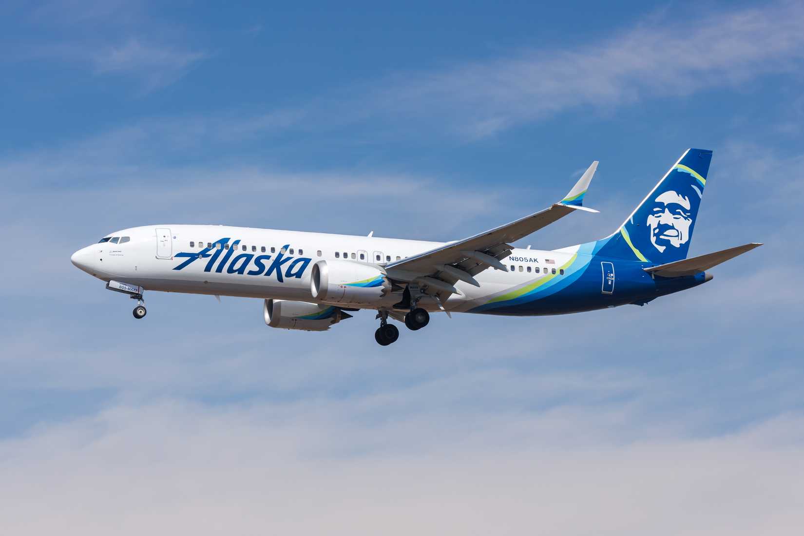 Alaska Airlines Boeing aircraft blue sky