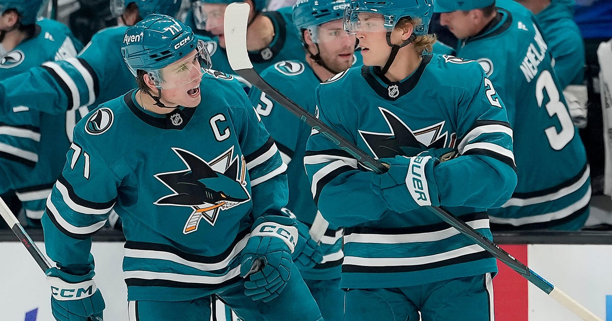Luca Cagnoni scores in OT in Sharks' season-opening win over Panthers