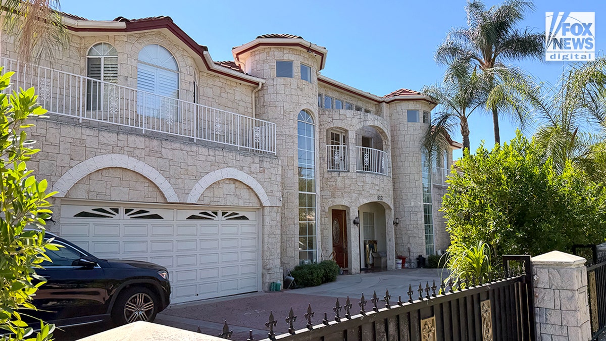 A home from the outside. 