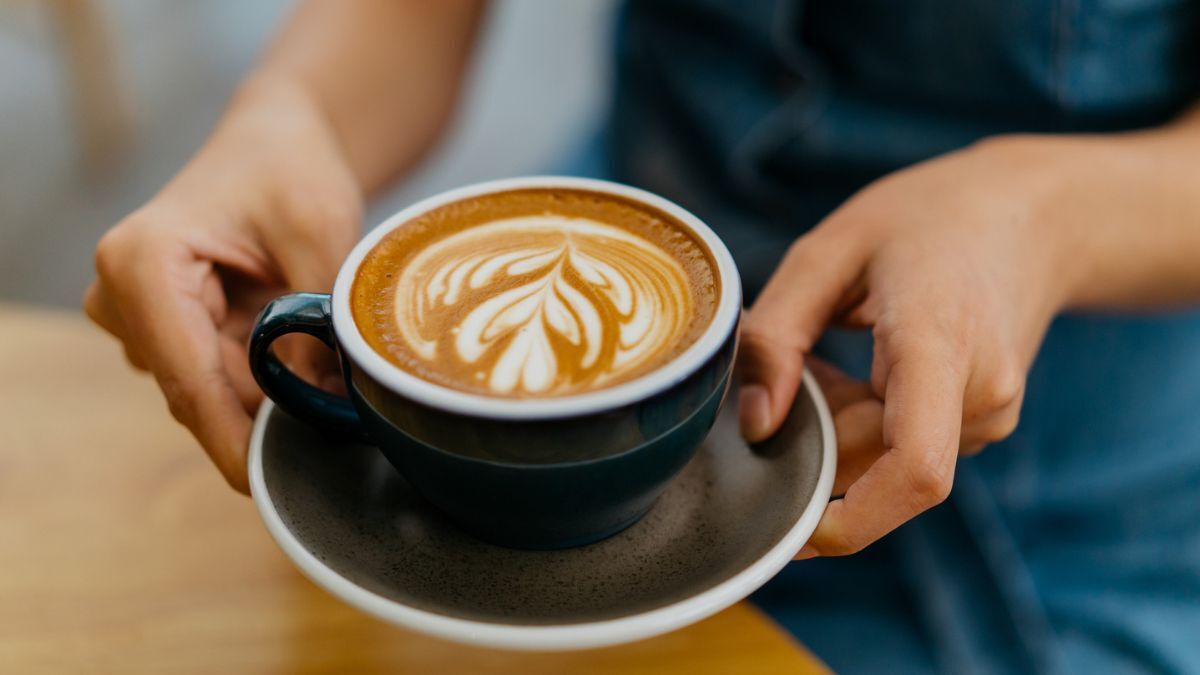 Worker-owned coffee and craft shop opens in Sacramento plaza