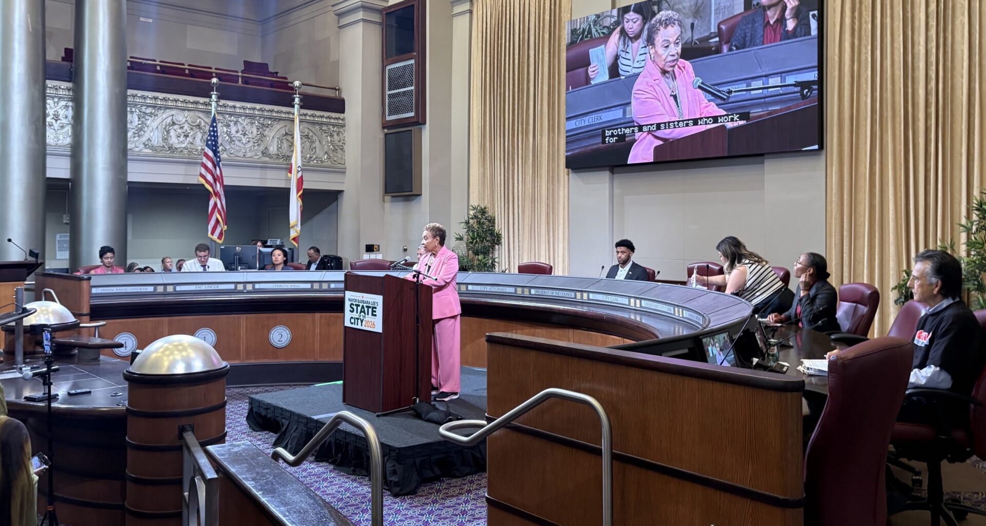 Barbara Lee gives upbeat address as unions press for deal