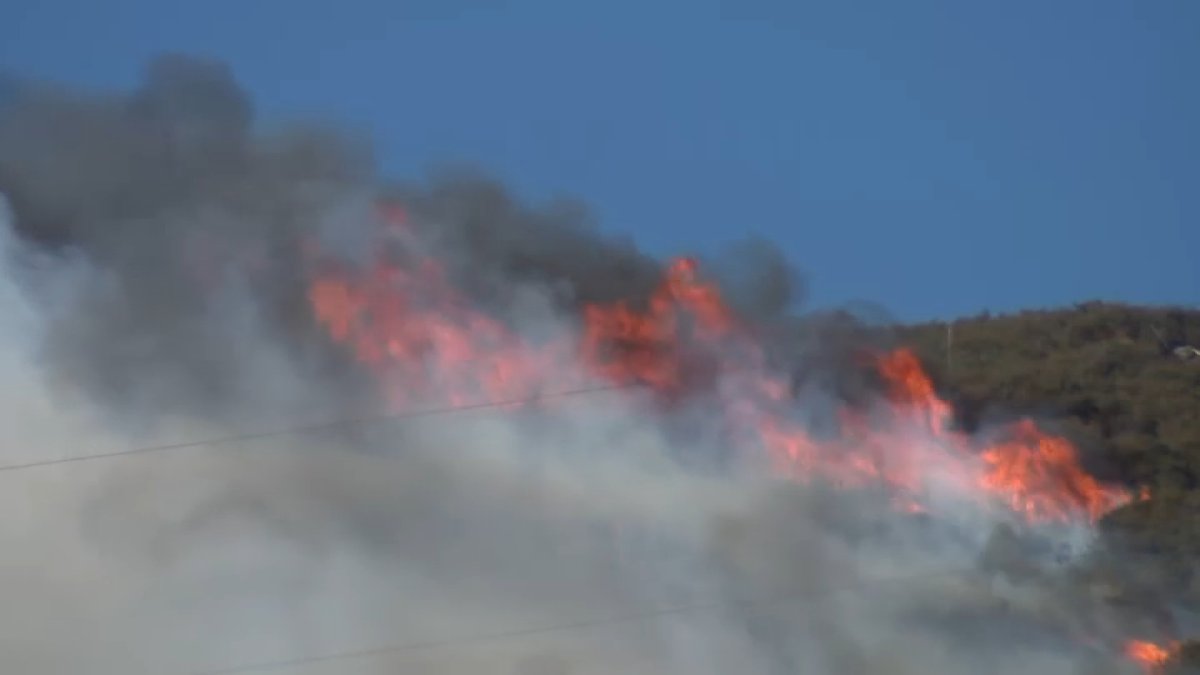 Smoke warning due to Bouquet Fire remains in effect – NBC Los Angeles