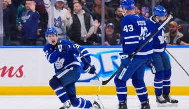 McKenna scores go-ahead goal in third, lifts Maple Leafs past Stenberg, Sharks