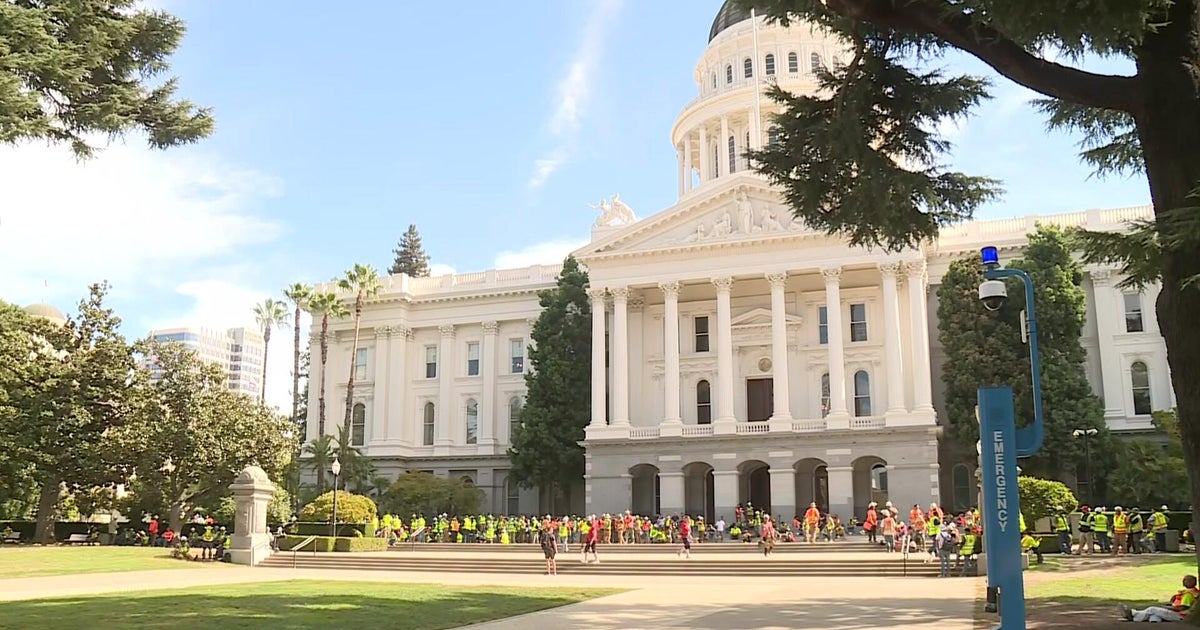 ca-state-capitol-evacuated.jpg