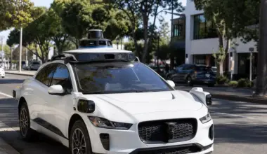 California signs law imposing fines on robotaxi operators — TechCrunch