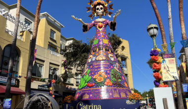 'Aquí estamos y no nos vamos': Fruitvale's immigrant community reflects on a difficult year.
