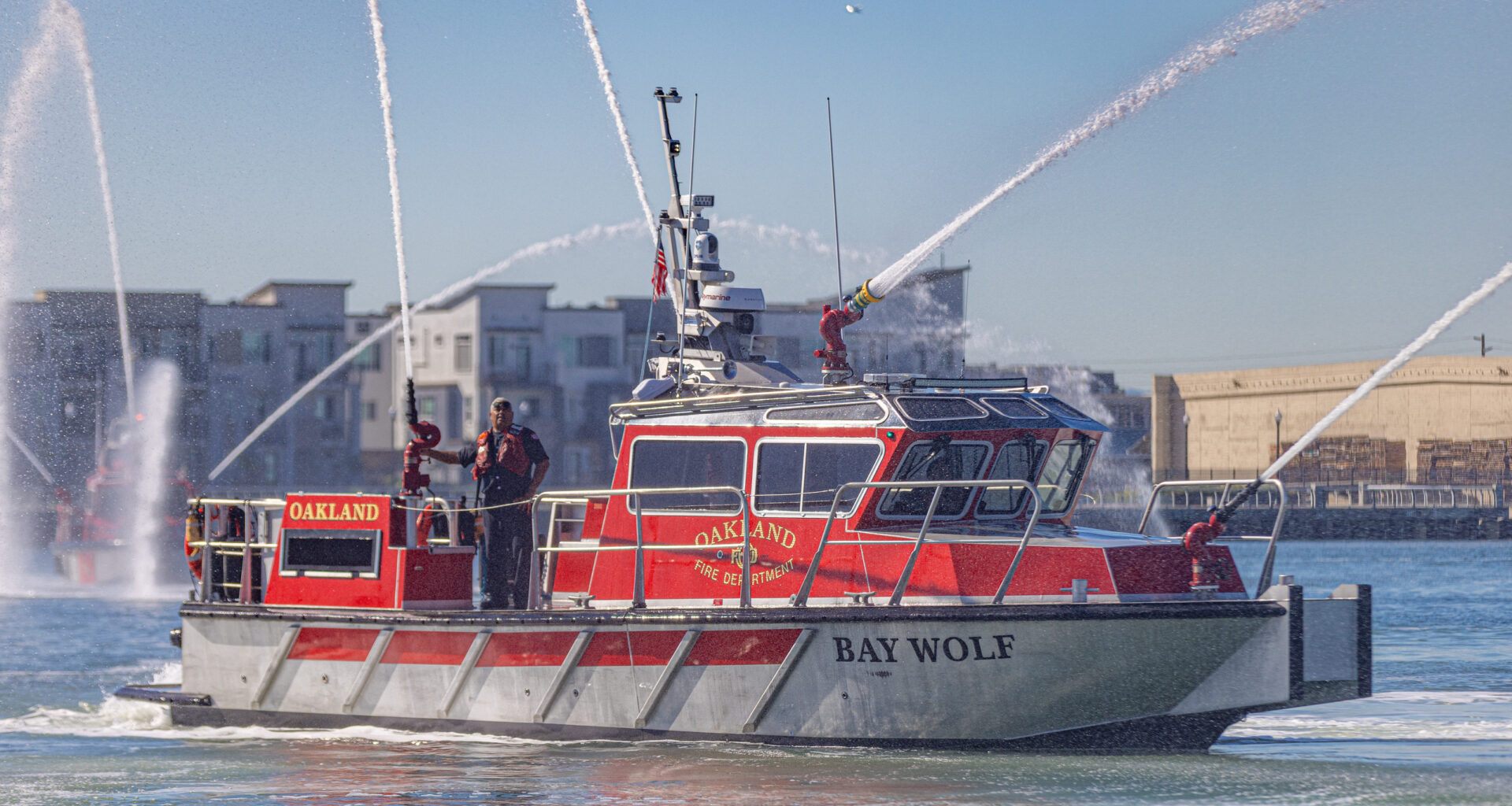 New fireboat makes debut in Oakland, will help safeguard the waterfront
