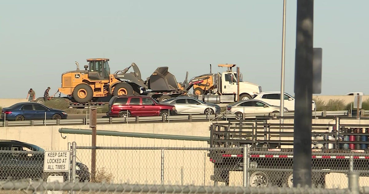 Overturned big rig closes southbound Highway 99 north of Manteca