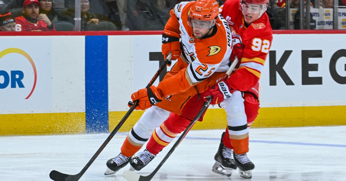 Ducks beat the winless Flames 4-2 in Calgary to start a home-and-home series