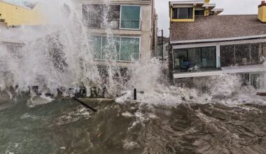 Multimillion-dollar California oceanfront homes face relentless Pacific assault