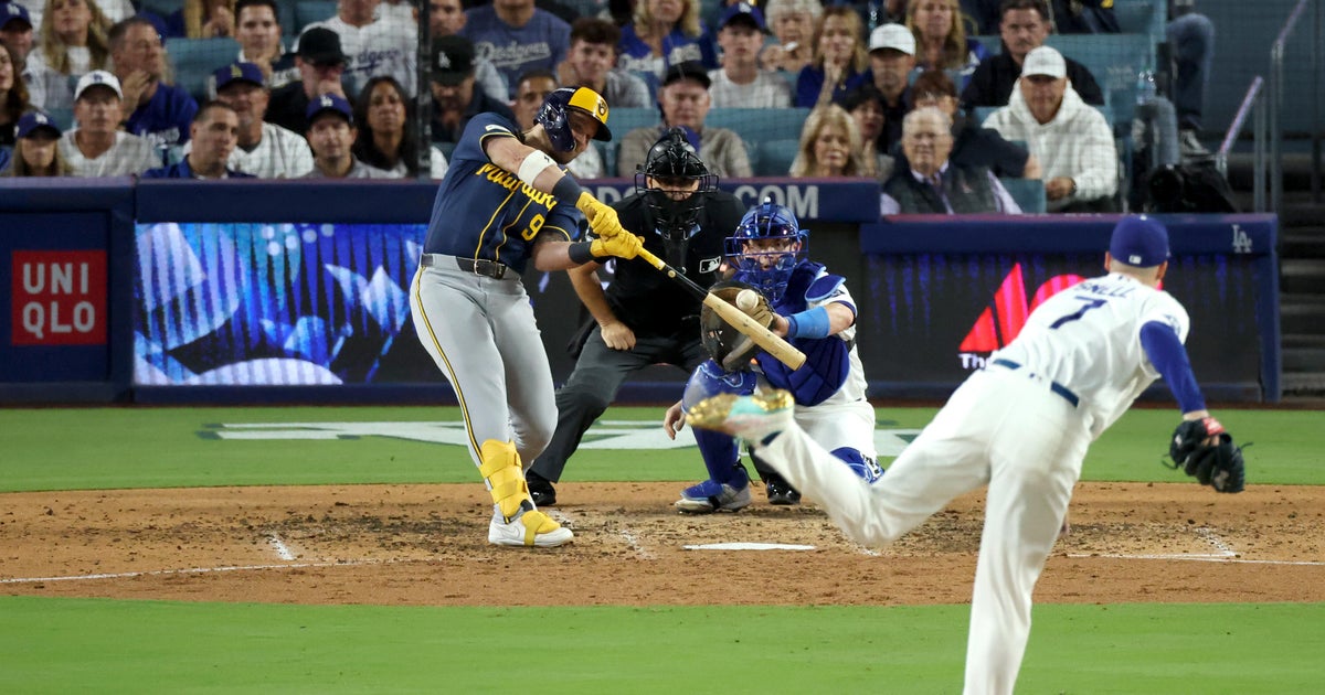 Dodgers on brink of elimination after 6-2 loss to Brewers in NLCS Game 3