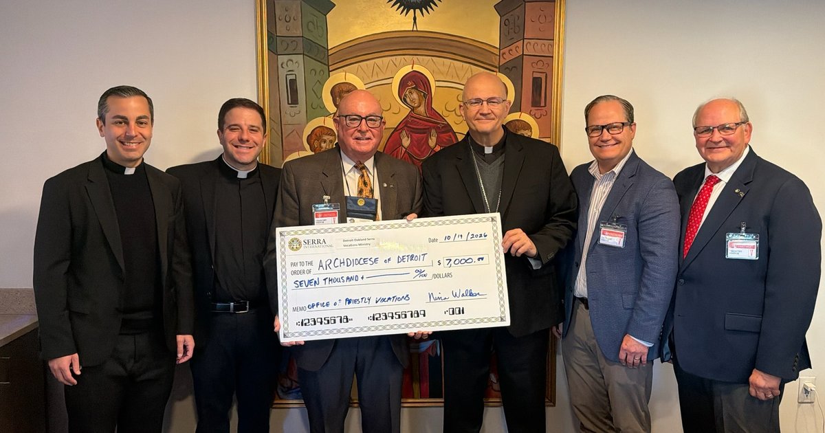Meeting with members of the Detroit Oakland Serra Club to support priestly vocations