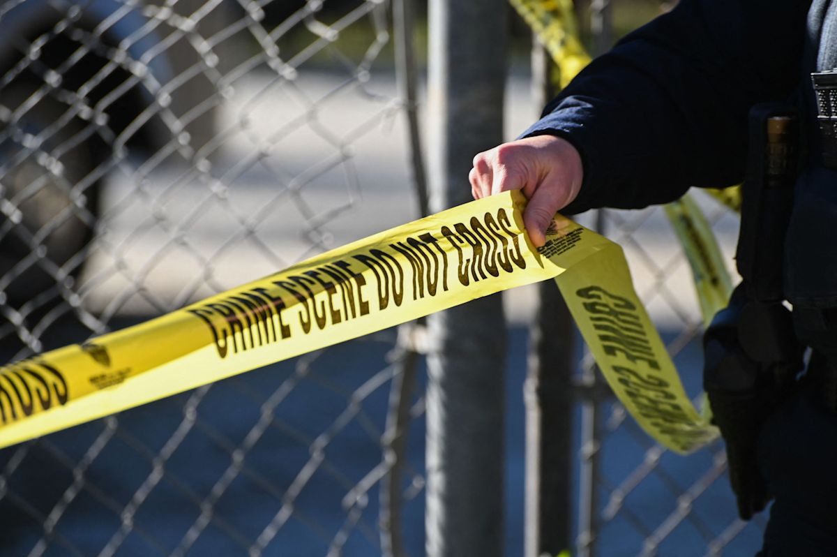 Two killed in Los Angeles strip mall shooting