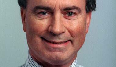 Tony Newhall, former San Francisco Chronicle associate publisher, dies at 85