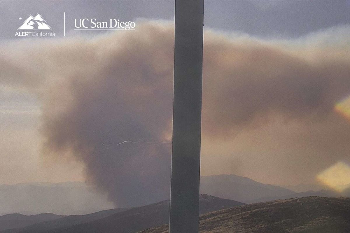 Fast-moving Bouquet Fire forces evacuations in Los Angeles County forest
