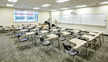 California outage leaves 2,800 in the dark, closes 3 San Diego County schools