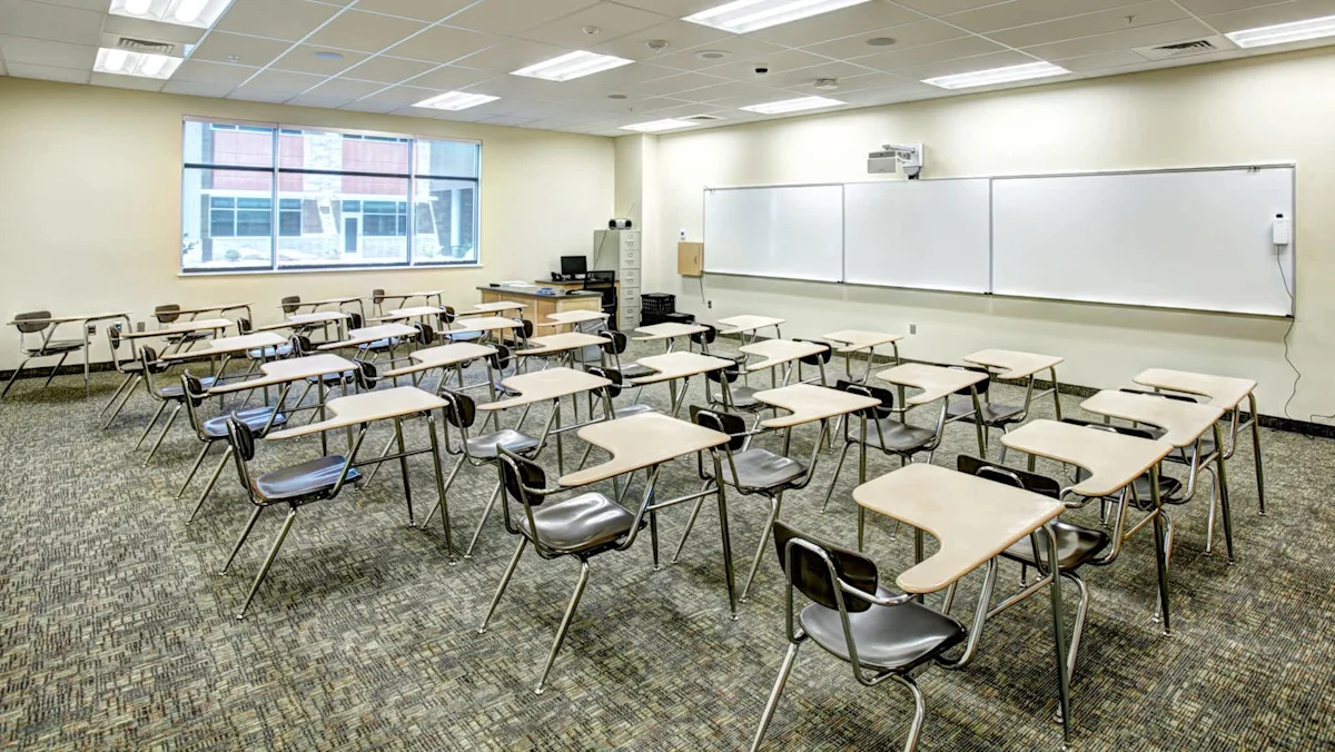 California outage leaves 2,800 in the dark, closes 3 San Diego County schools