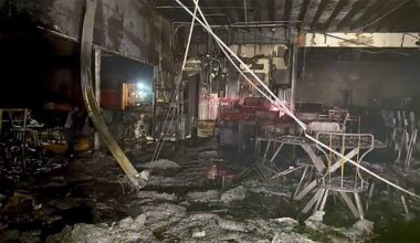 Firefighters battle two-alarm blaze on Florin Road