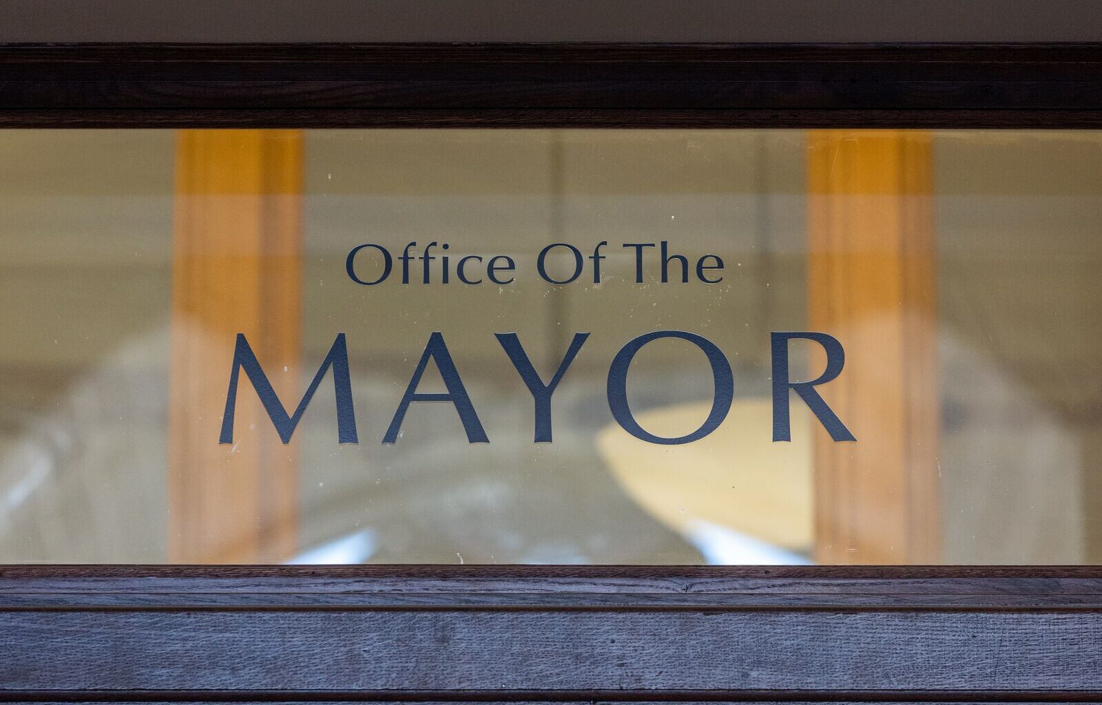 Measure EE: Should Oakland’s mayor get more power — with some checks and balances?