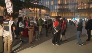 Protesters denounce ICE arrest of man in Long Beach – NBC Los Angeles