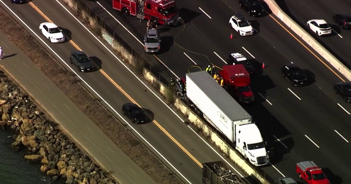 Fatal crash, second collision block lanes on I-80 in Berkeley