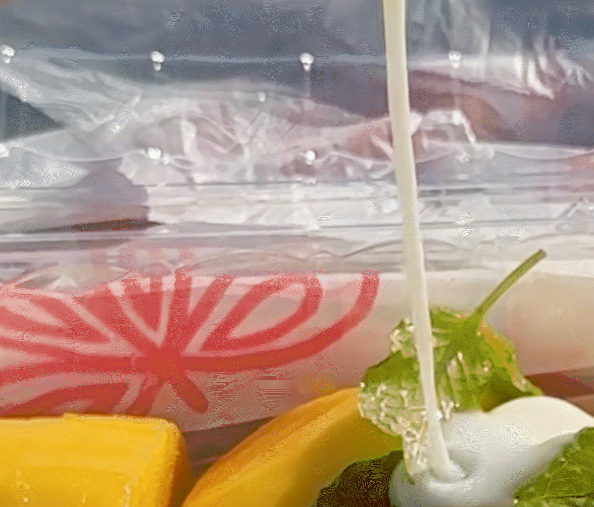 Los Angeles Can’t Get Enough of This Mango Sticky Rice Stand