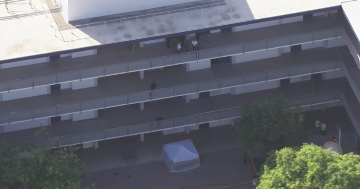 Benjamin Franklin High School student dies from fall, Los Angeles police say