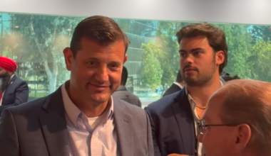 Mike Johnson rallies in Bakersfield to support Congressman Valadao