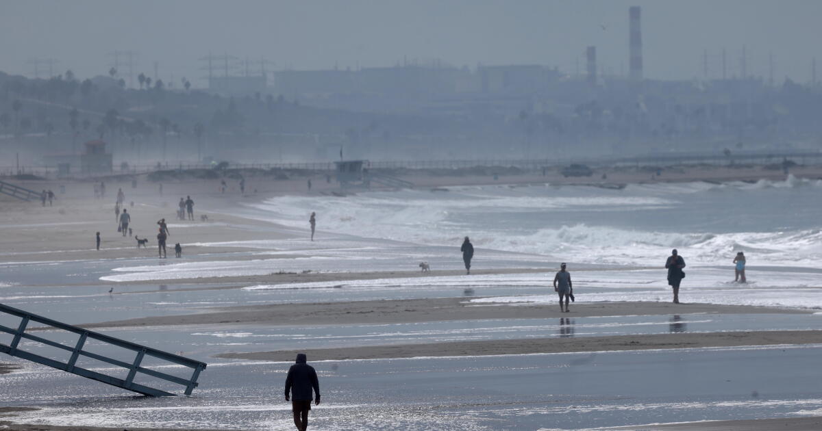 First Santa Ana winds of season bring fire danger to L.A. Thursday and Friday
