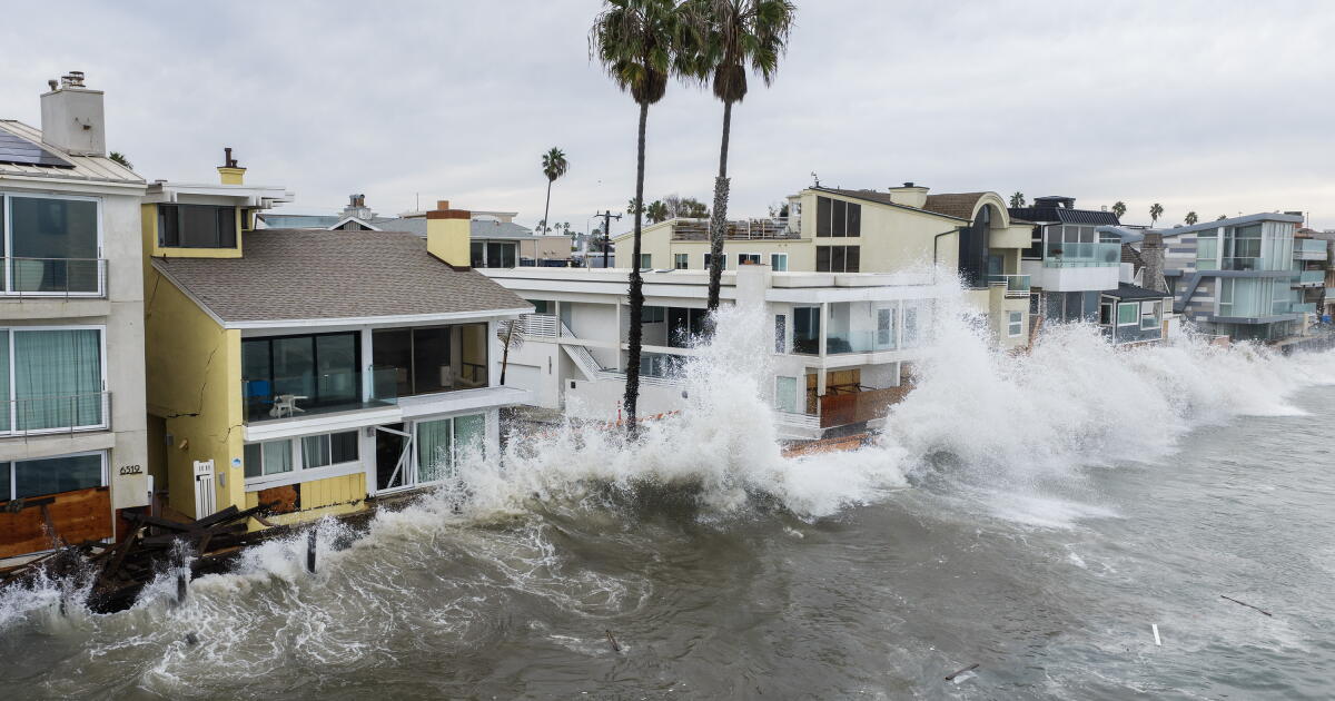 Tropical Storm Rachel: Long Beach evacuated, Newport Beach closes beach