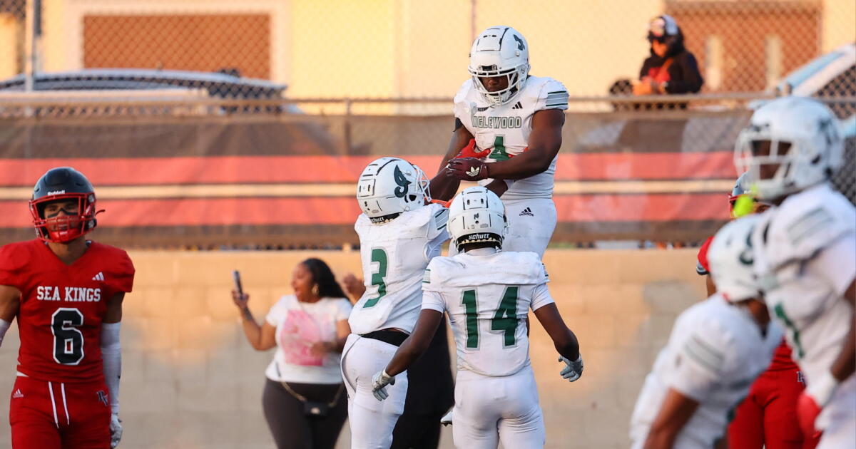 Inglewood rallies to hand Palos Verdes its first defeat