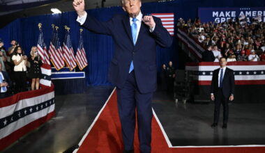 Trump loves to bash California to rally the base. 'Let ’em take out' L.A. is just the latest